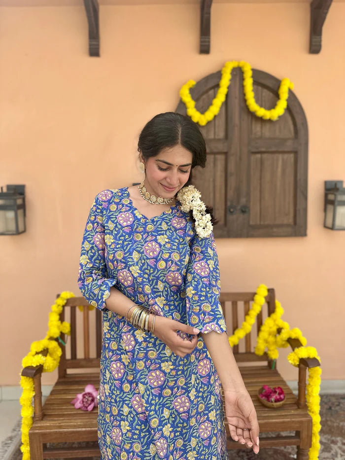 Festive Floral Long Kurti 💙🌼