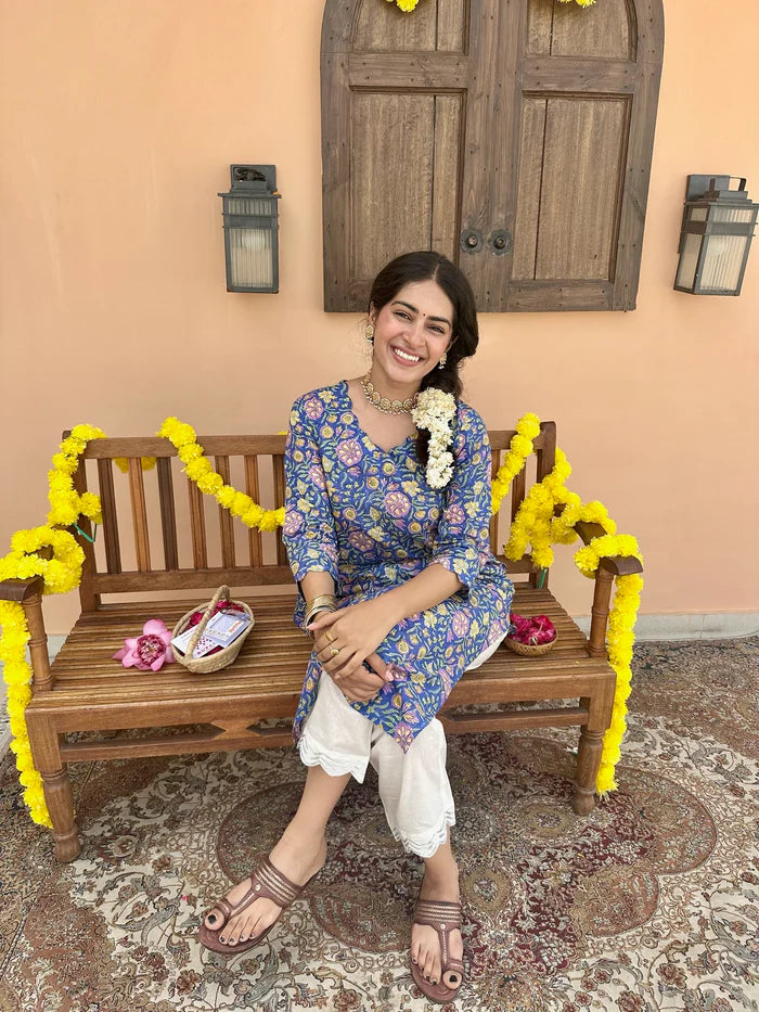 Festive Floral Long Kurti 💙🌼