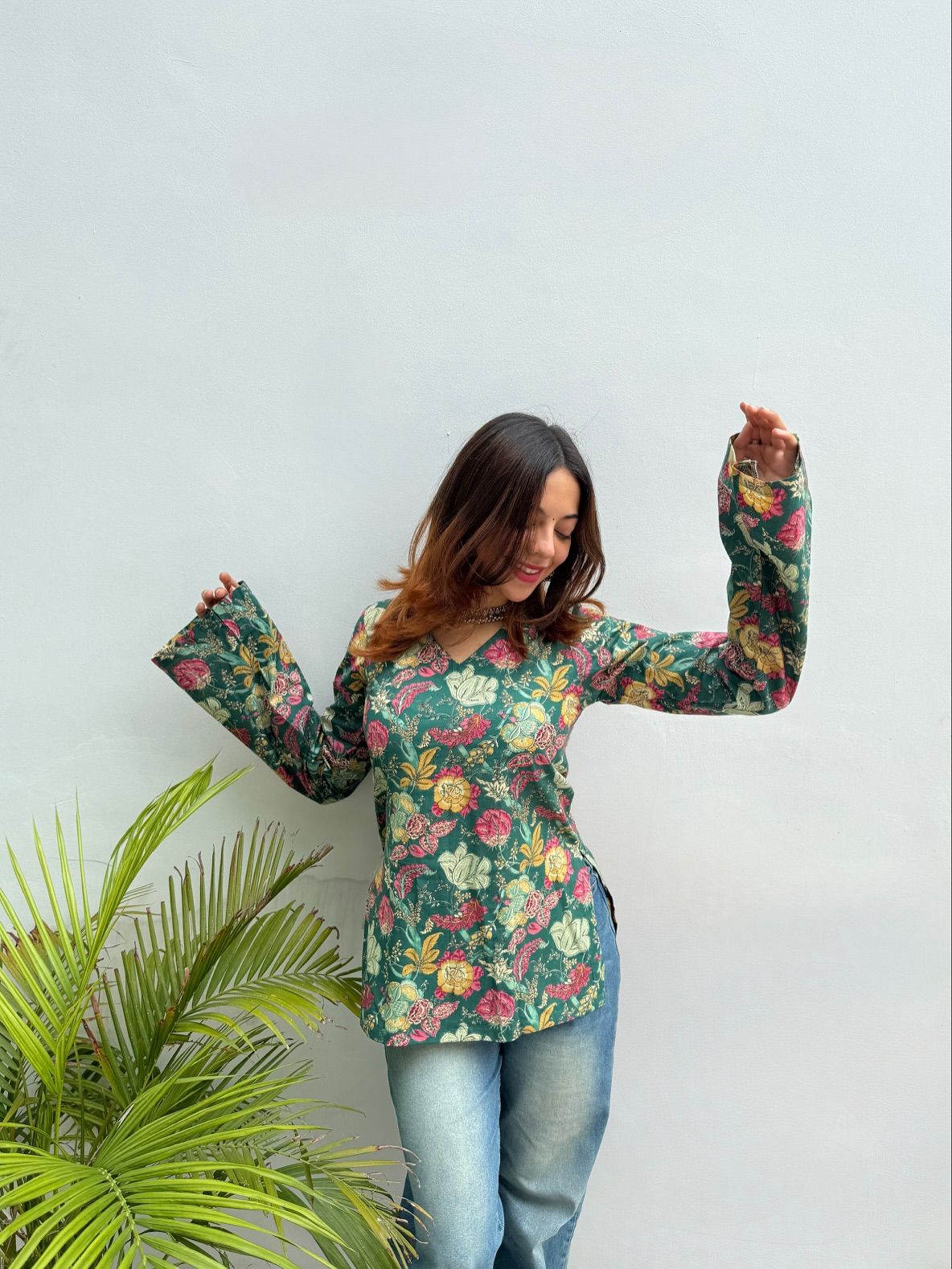 Emerald Blossom Floral Kurti Top 🌸