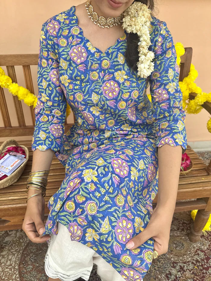 Festive Floral Long Kurti 💙🌼