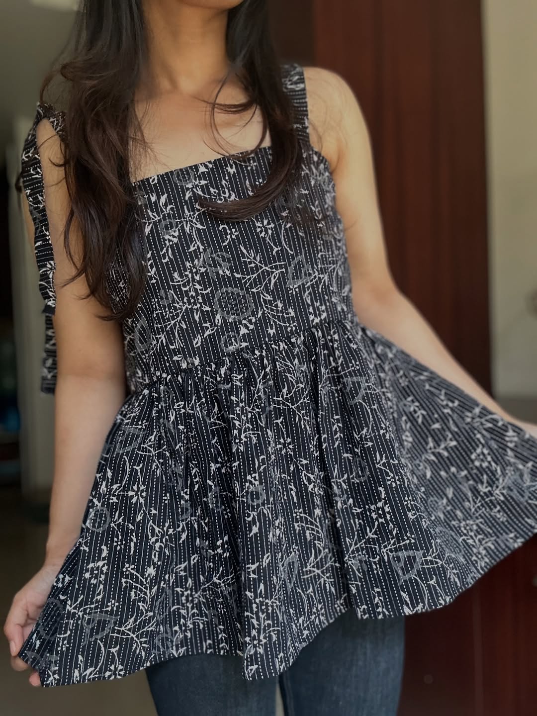 White Printed Sleeveless Kurti – Everyday Chic