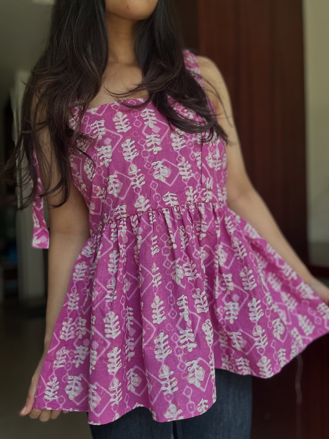 White Printed Sleeveless Kurti – Everyday Chic