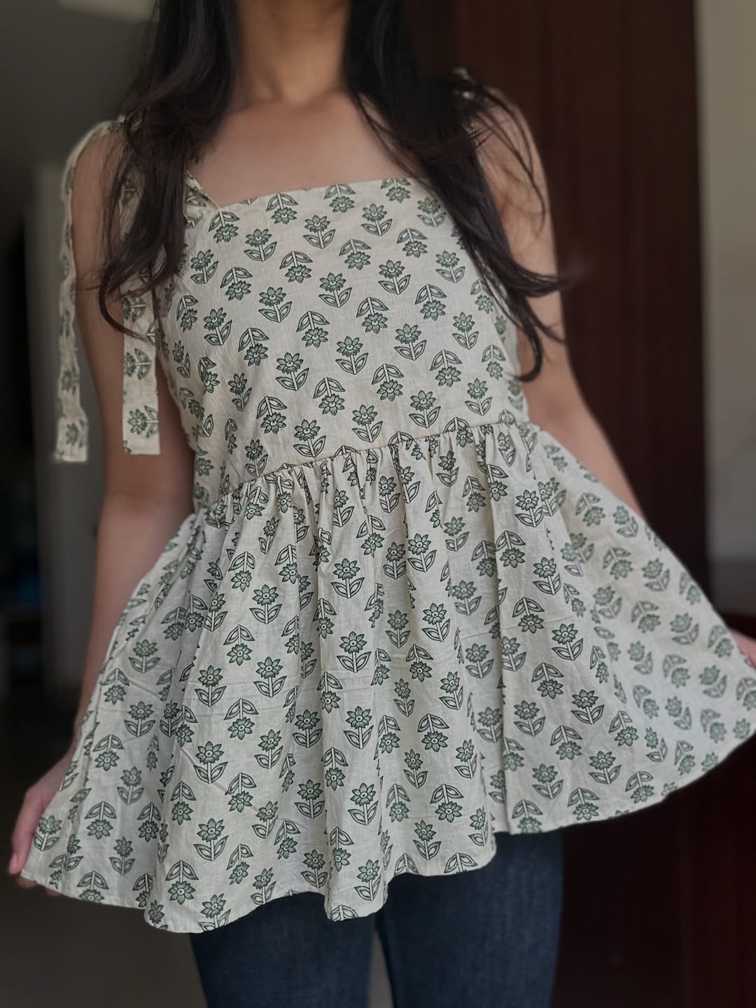 White Printed Sleeveless Kurti – Everyday Chic