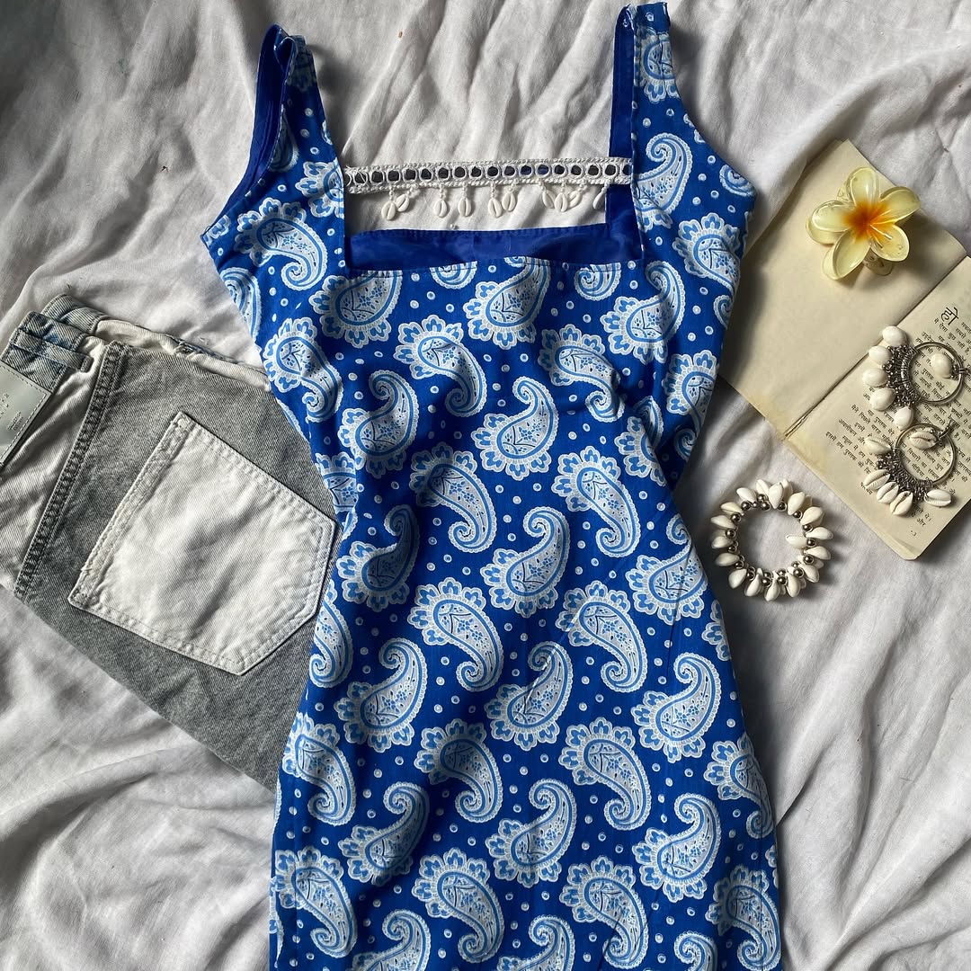 Blue Lighting Floral Summer Dress with Accessories  Description: