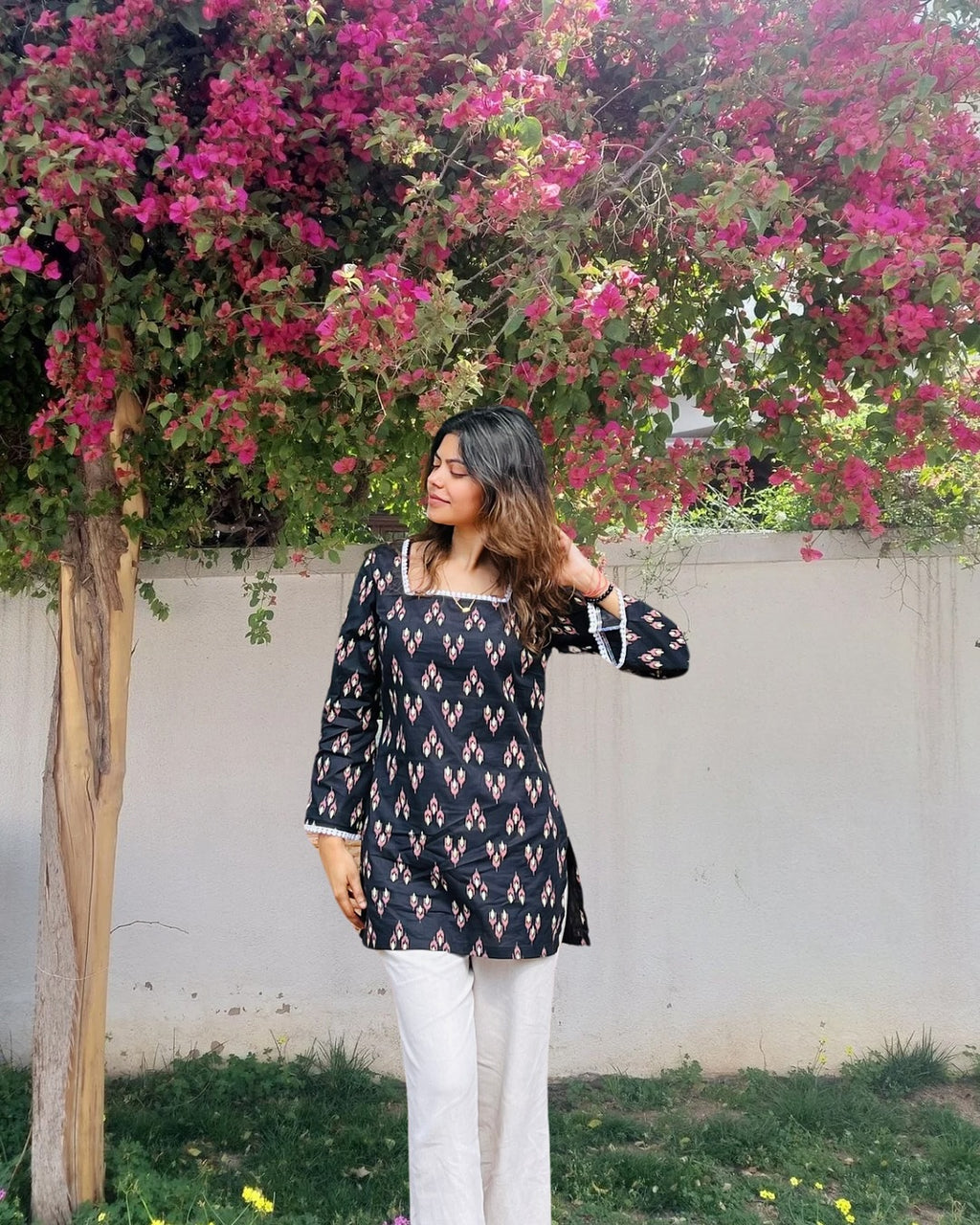 Elegant Black Printed Cotton Kurti 🌸✨