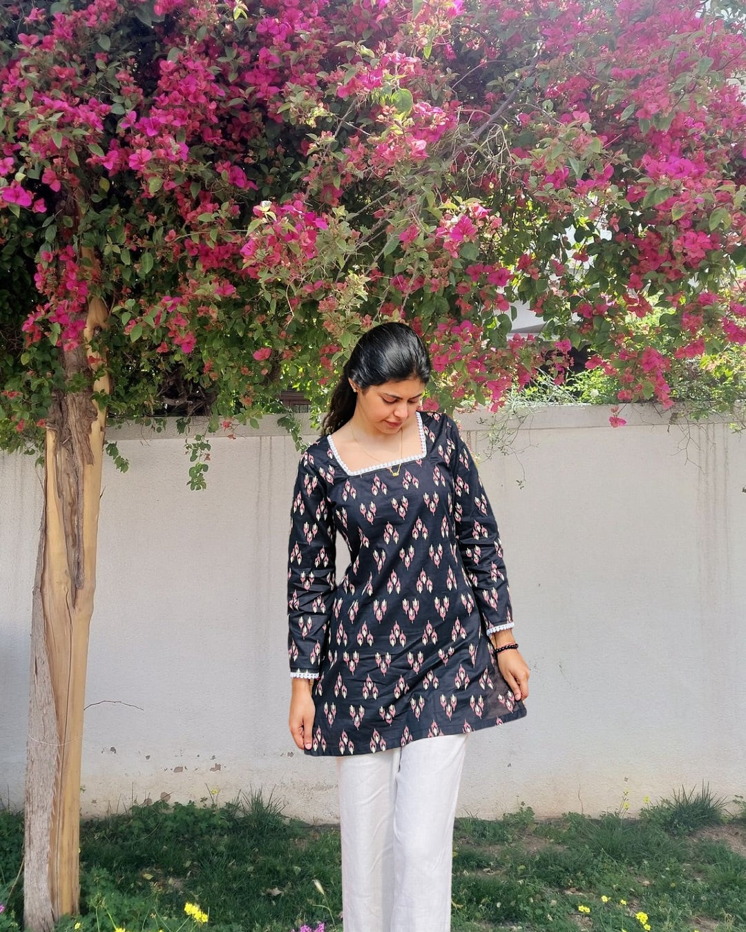 Elegant Black Printed Cotton Kurti 🌸✨
